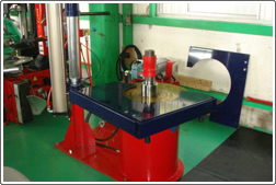 乗用車からトラック、建設車両までサポート